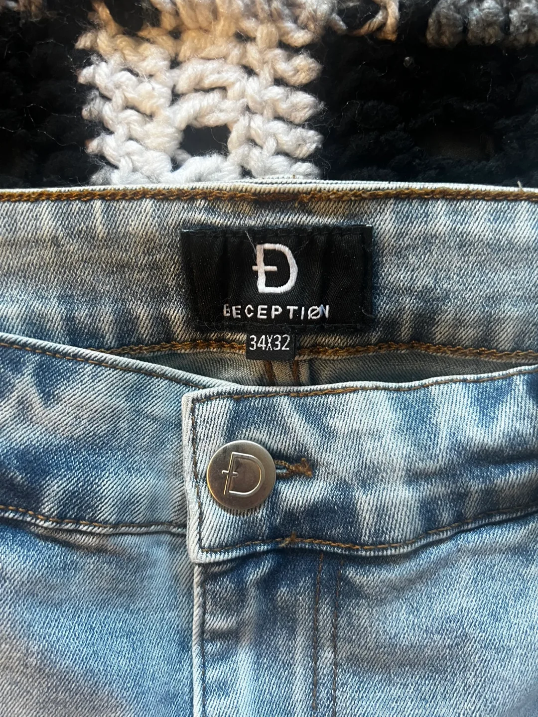 DECEPTION Distressed Bandana Denim Slim Fit Jeans image indicator(4)