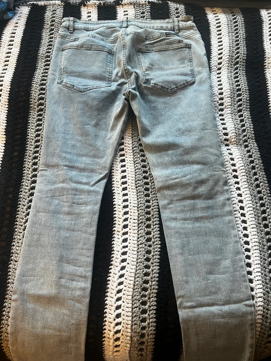 DECEPTION Distressed Bandana Denim Slim Fit Jeans image indicator(3)