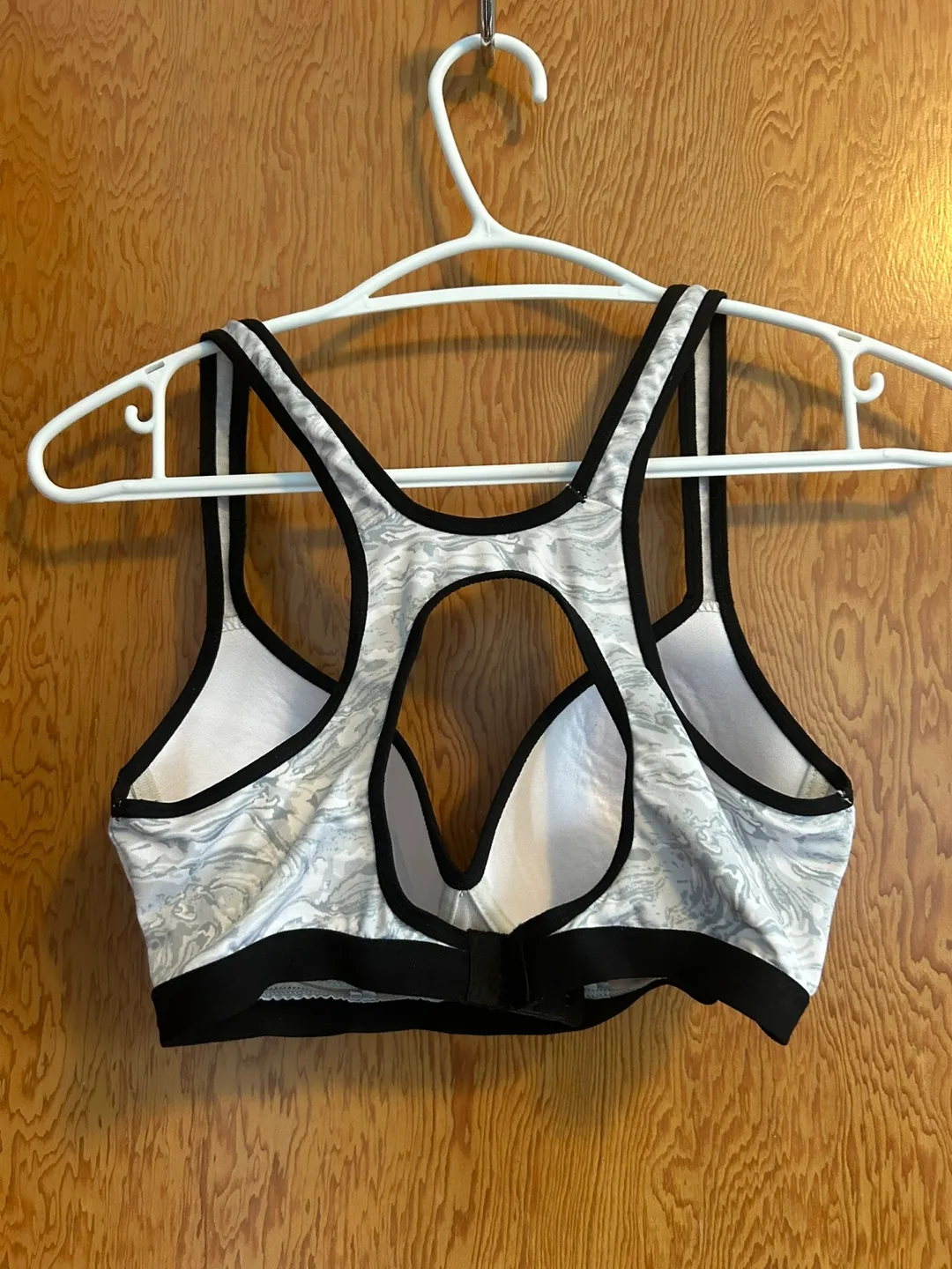 💚 34B Jessica Simpson Grey Sport Bra image indicator(2)