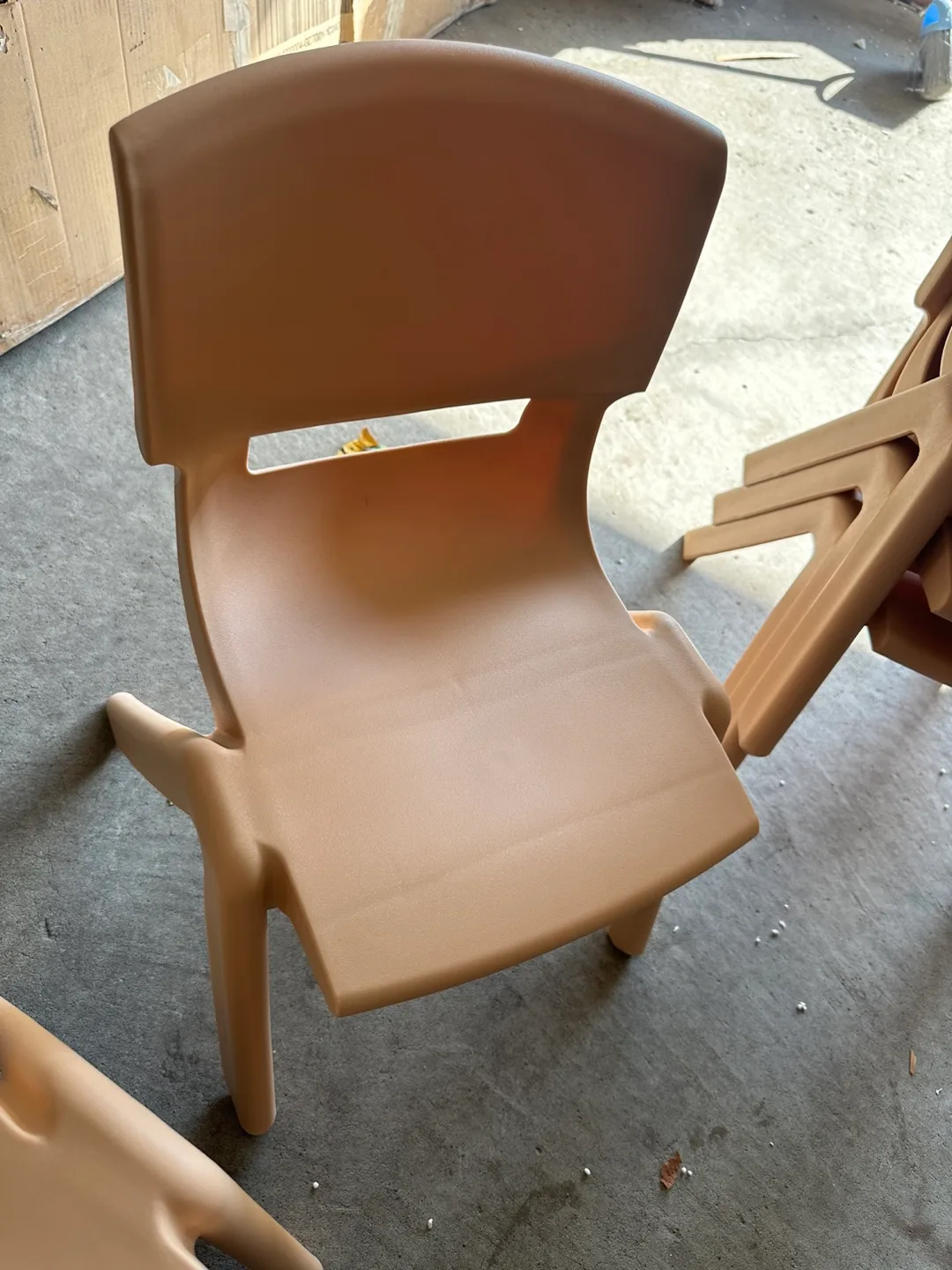 4 Beige Plastic Toddler Chairs image indicator(2)