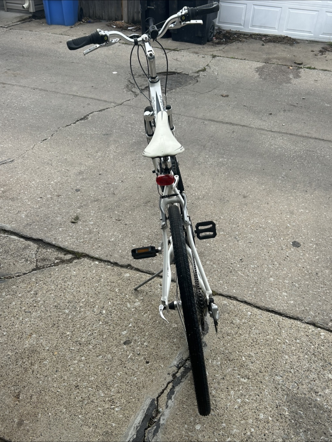 Cannondale Adventure Hybrid Bike - Large - photo 3
