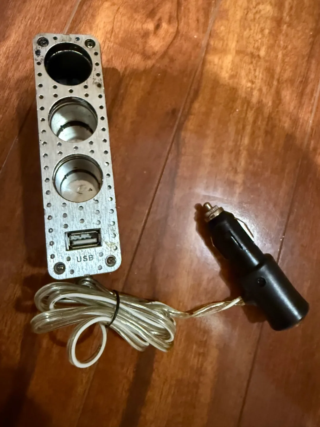 Triple Car Charger With USB Port 💚 image indicator(2)