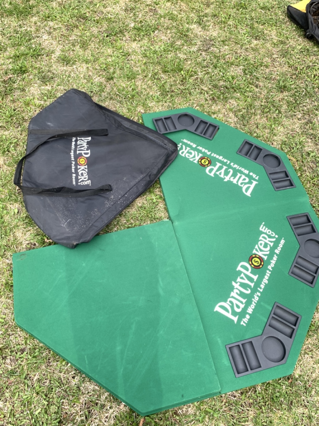 PARTY POKER TEXAS HOLD EM FOLDING GREEN TABLE TOP - photo 3