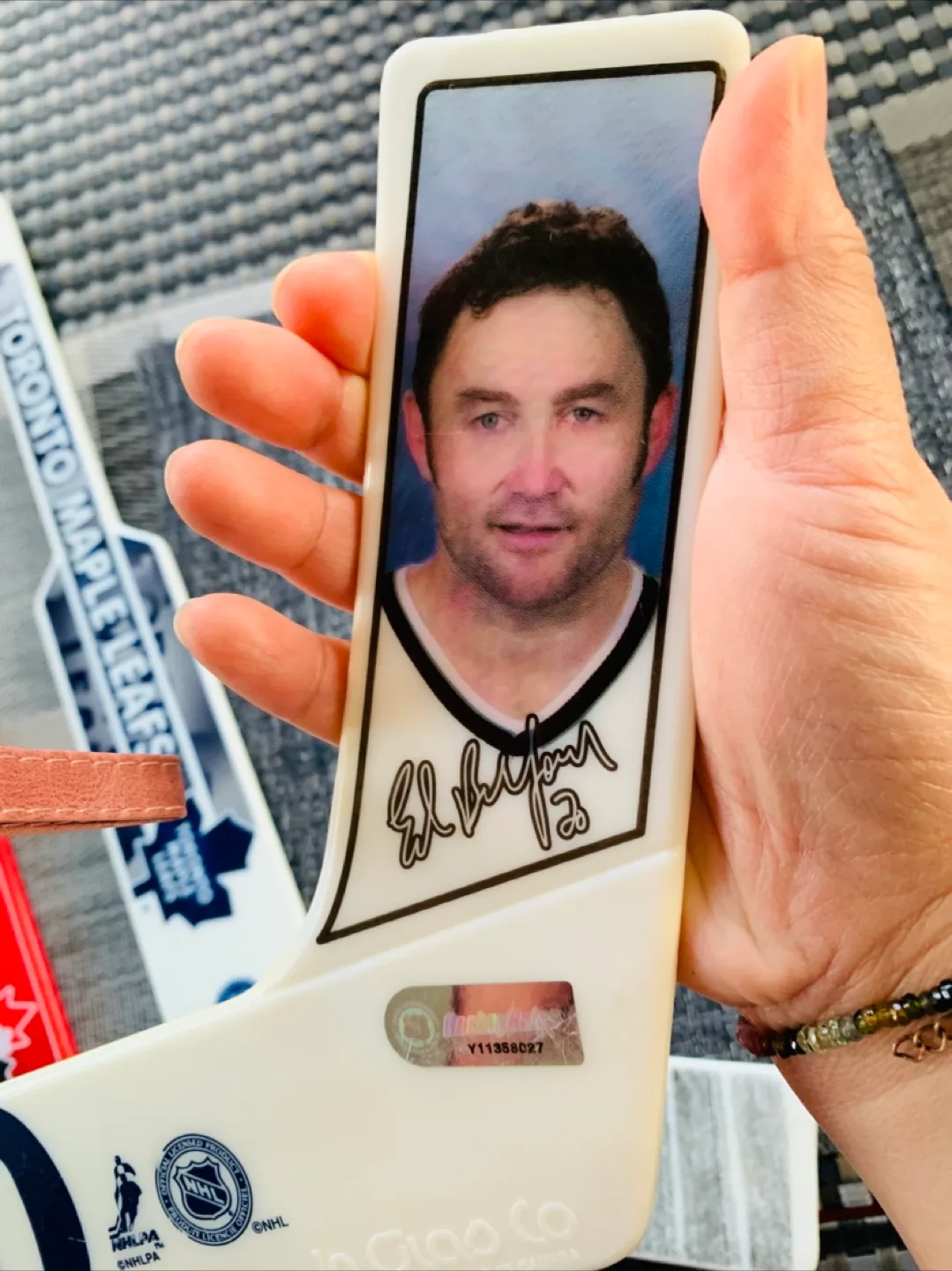 6 Mini Hockey Sticks Plastic (3 goalie / 3 player) image indicator(4)