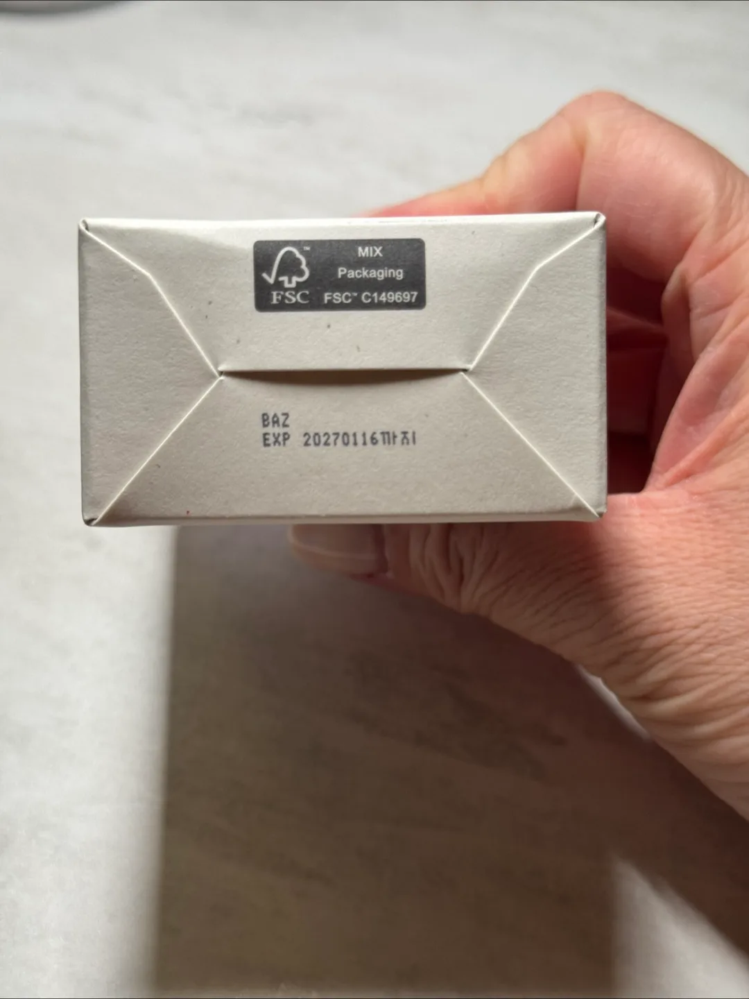 Isntree Onion Fresh Light Sun Stick SPF 50 image indicator(3)