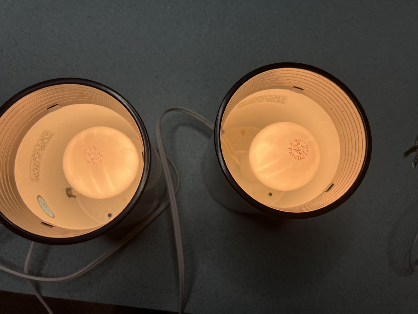 Pair of Vintage White Cylinder Table Lamps - photo 2