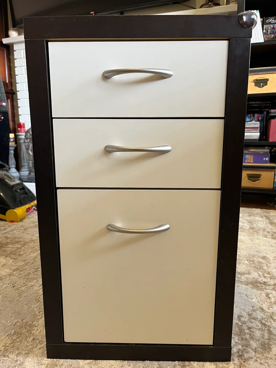 Three-Drawer Mobile Filing Cabinet 💚 thumbnail