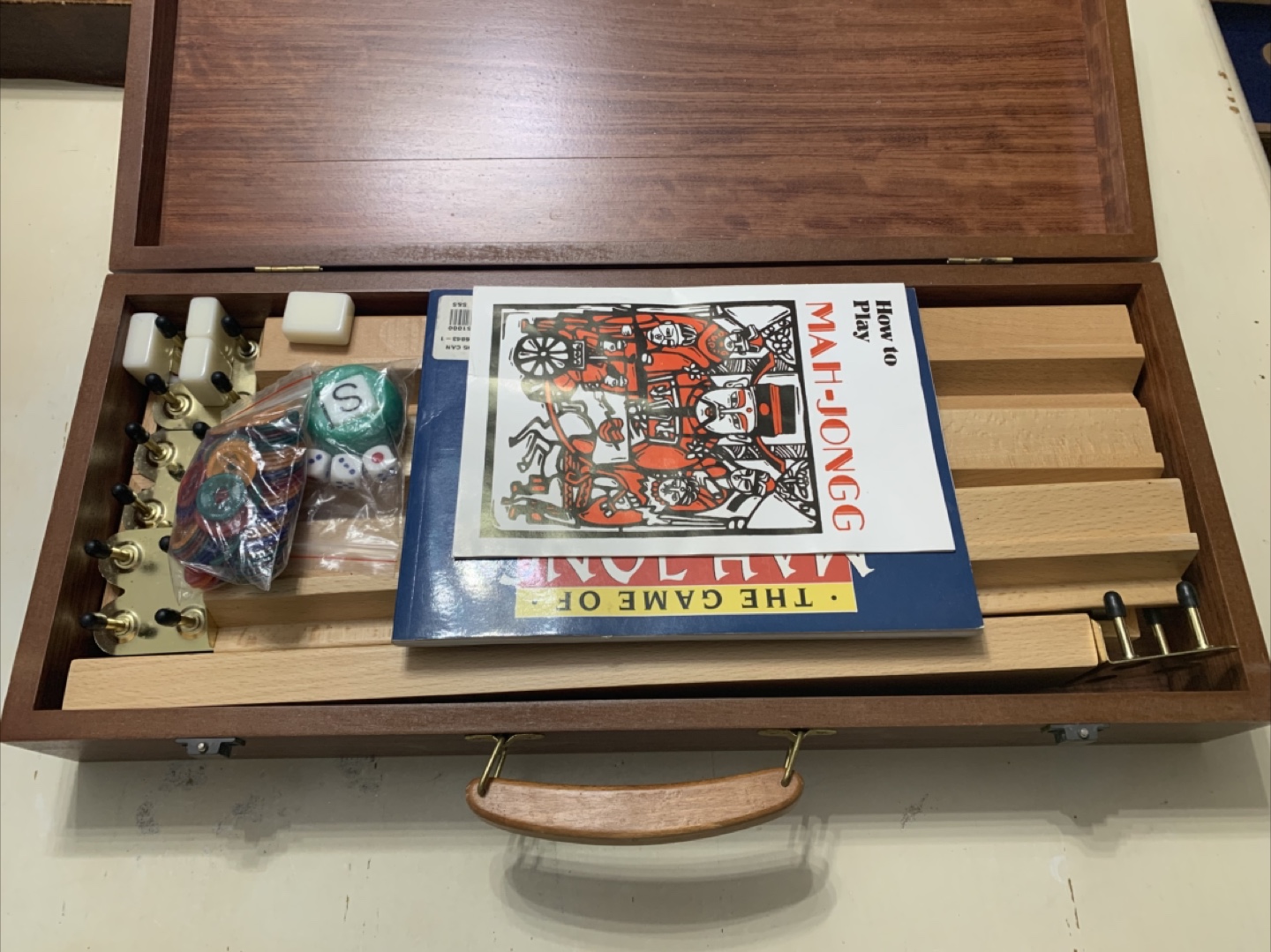 Vintage Mahjong Set with Wooden Carrying Case - photo 3