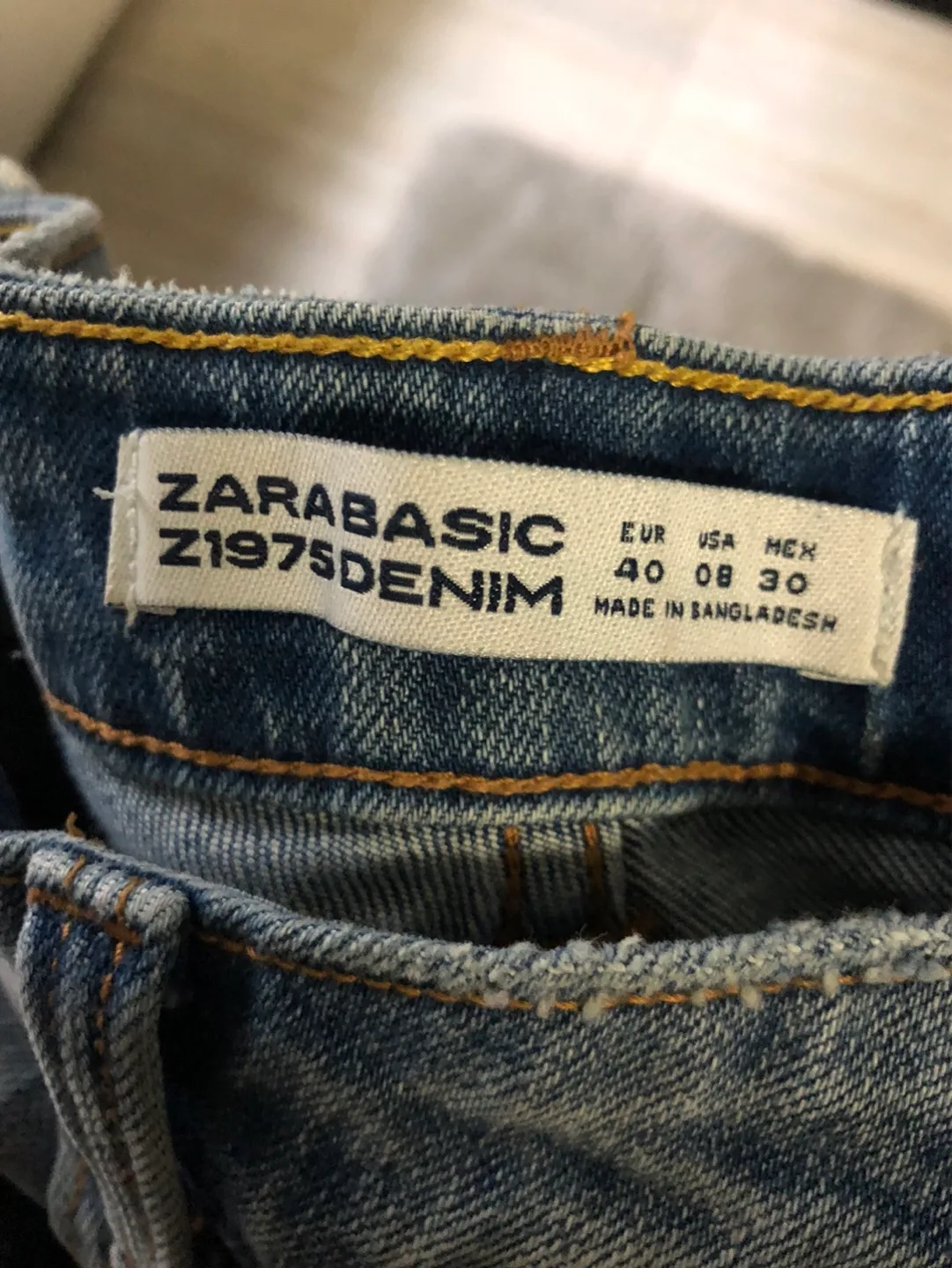 Zara Basic Z1975 Denim Distressed Jeans Size 8 image indicator(4)