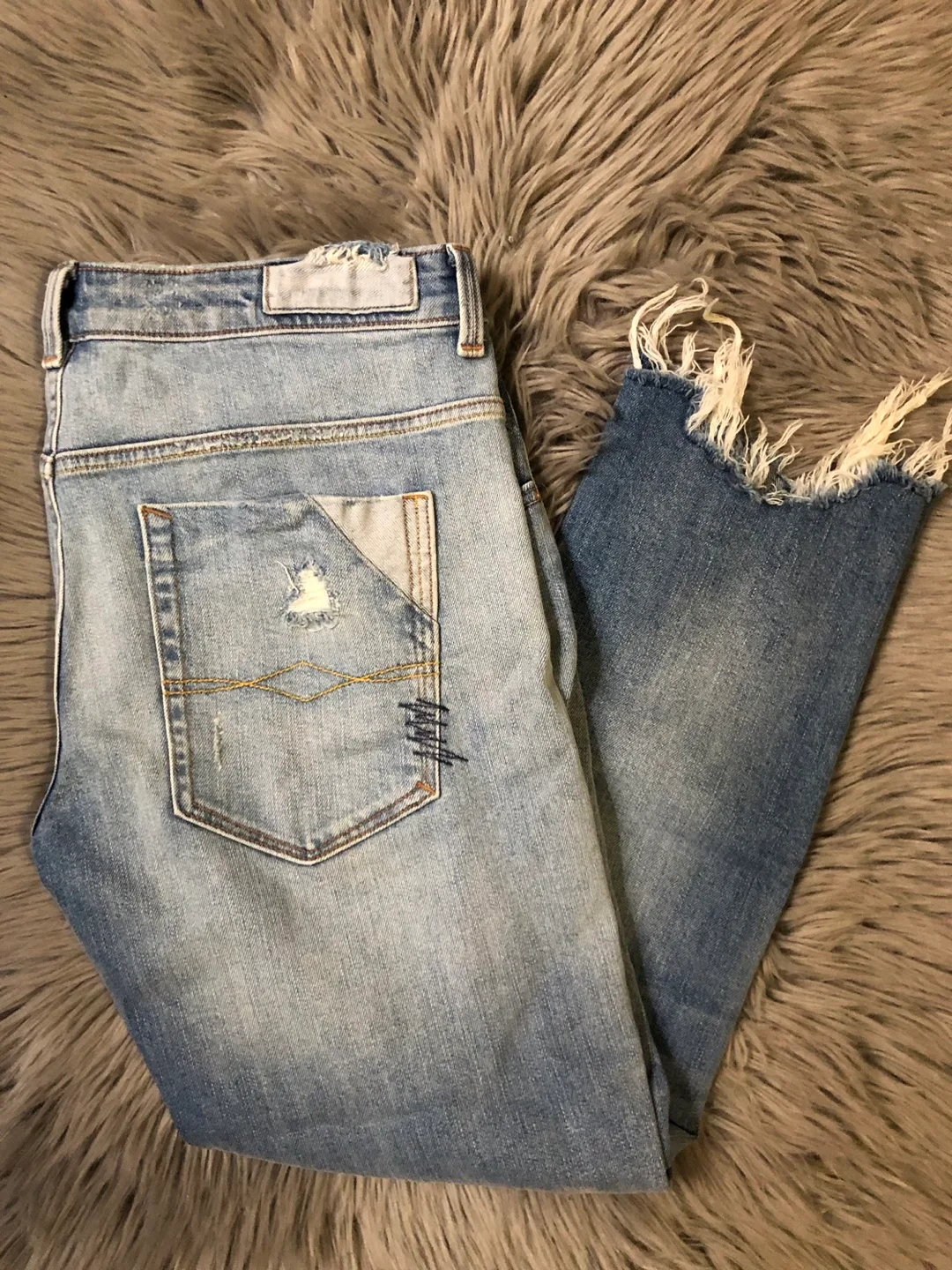 Zara Basic Z1975 Denim Distressed Jeans Size 8 image indicator(2)