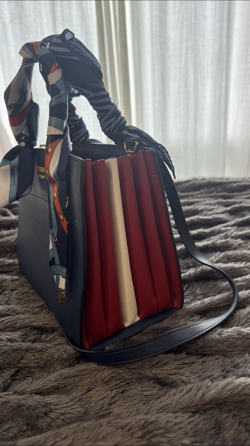 Prada Milano Leather Handbag-bibliotique - photo 2