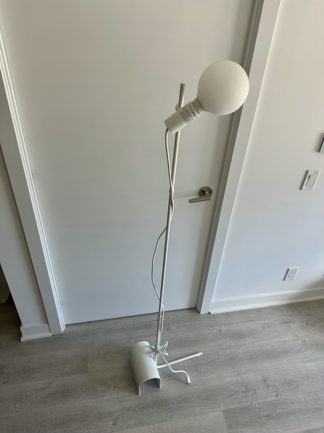 White Arc Floor Lamp - photo 2