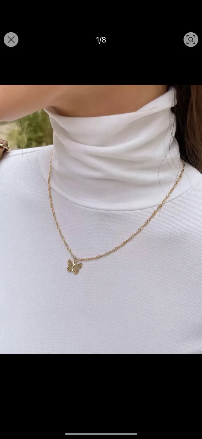 Gold butterfly necklace image indicator(2)
