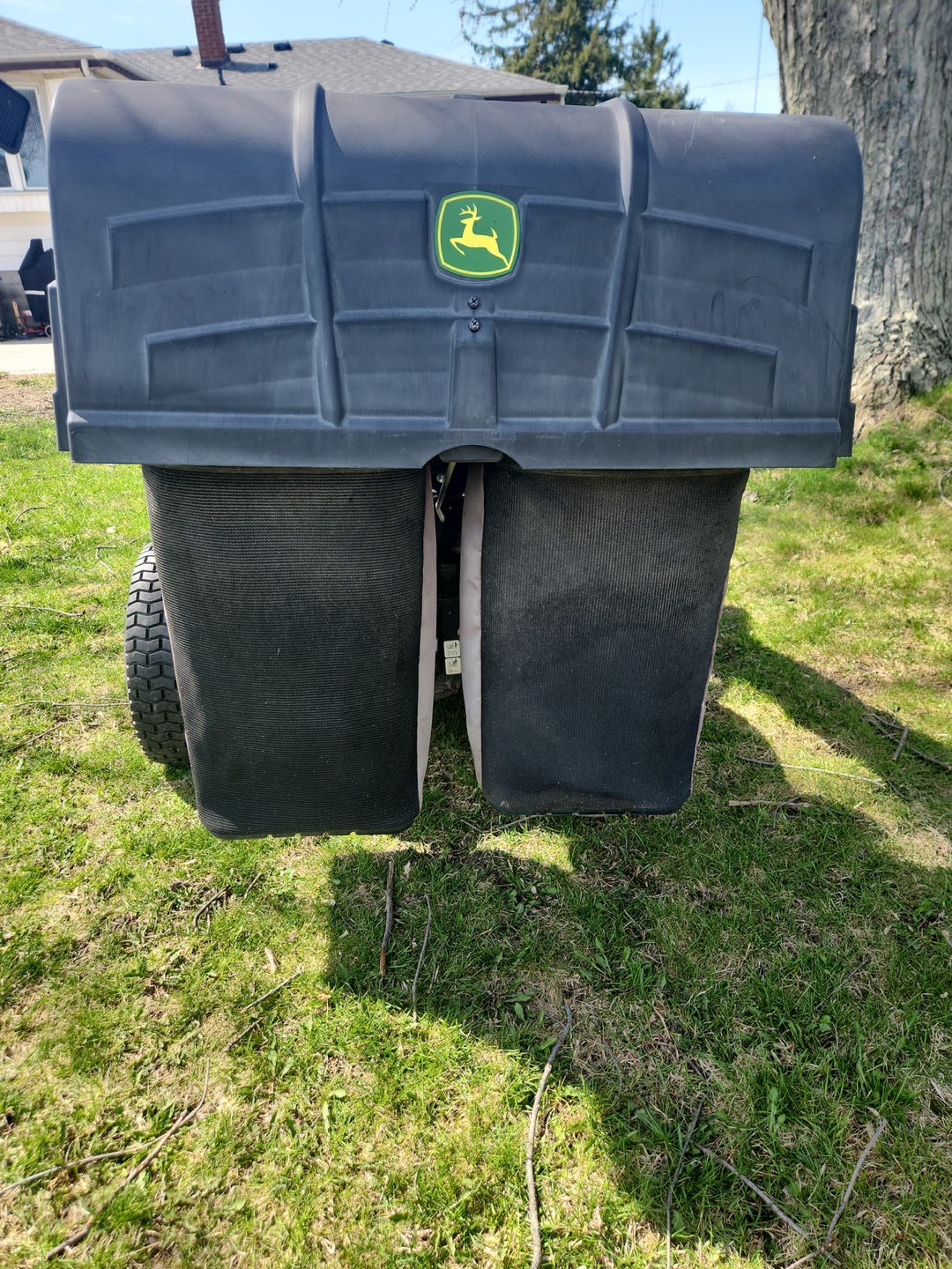 John Deere Twin Bagger for Riding Mower - photo 3