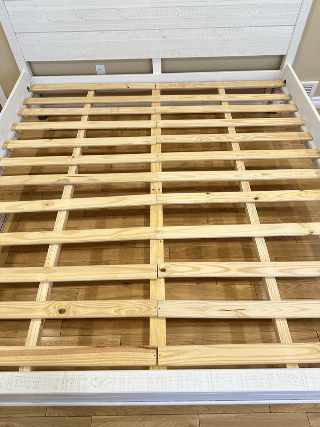 Beautiful White King Size Wood Bedframe (CAN DELIVER) - photo 3