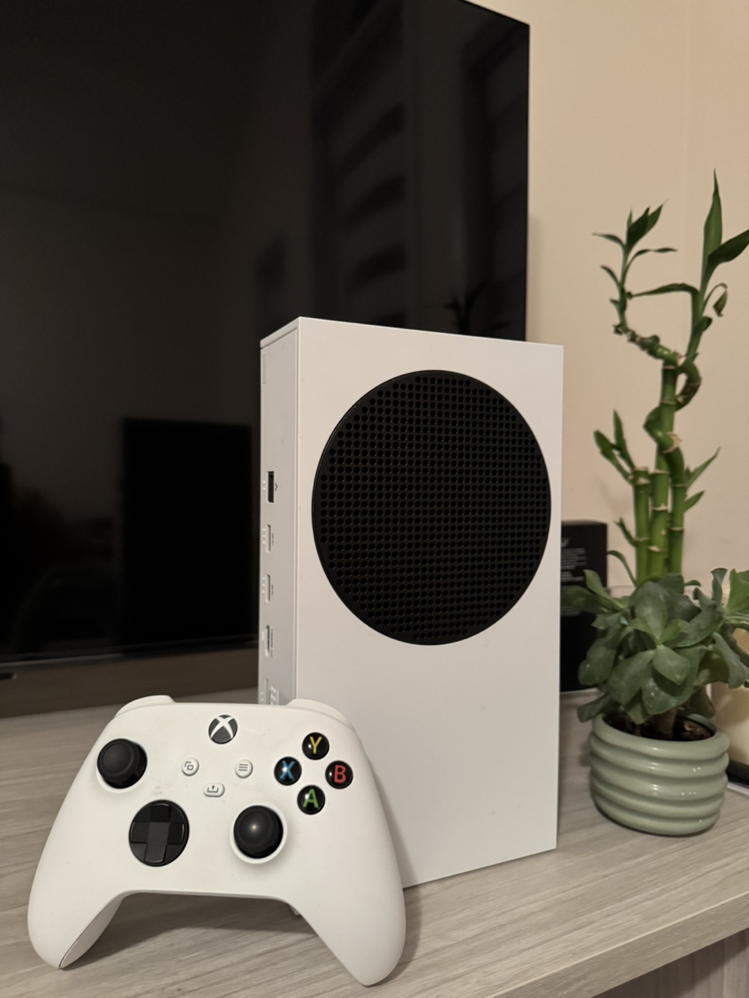 White xbox series S