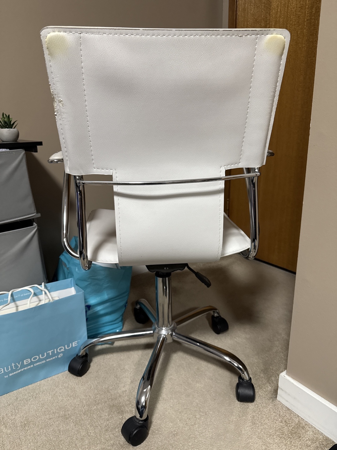 White Office Chair with Chrome Base - photo 3