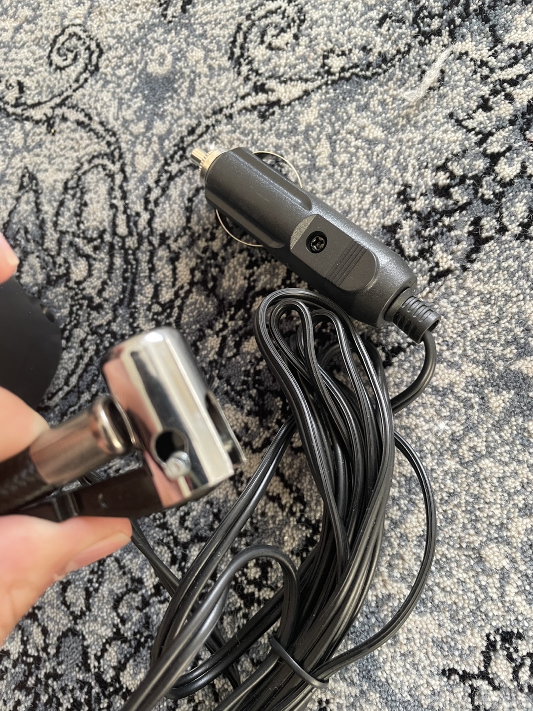 SUITO Portable Digital Tire Inflator - photo 2