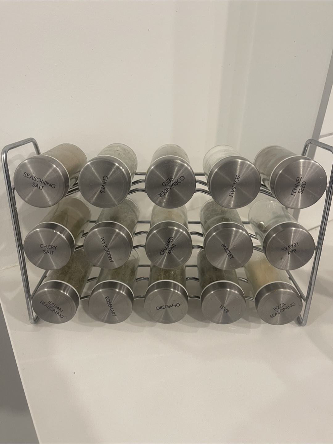 Spice Rack with 16 Spice Jars