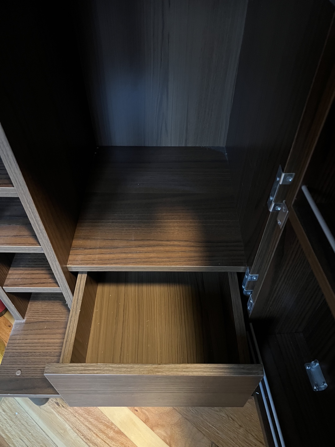 Wrexham Bar/Liquor Cabinet - photo 3