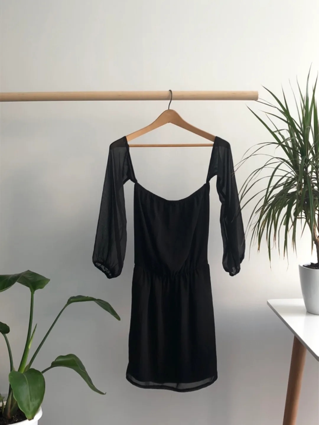 Black Off the Shoulder Sabo Skirt Dress image indicator(3)