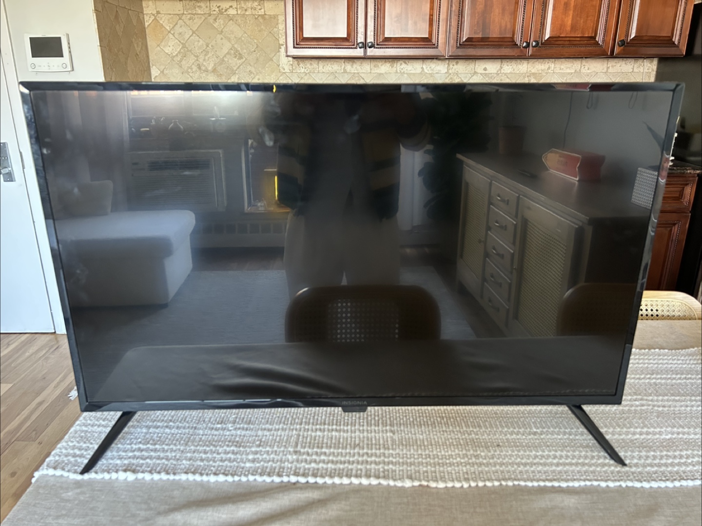 Insignia 40 inch Smart HD TV