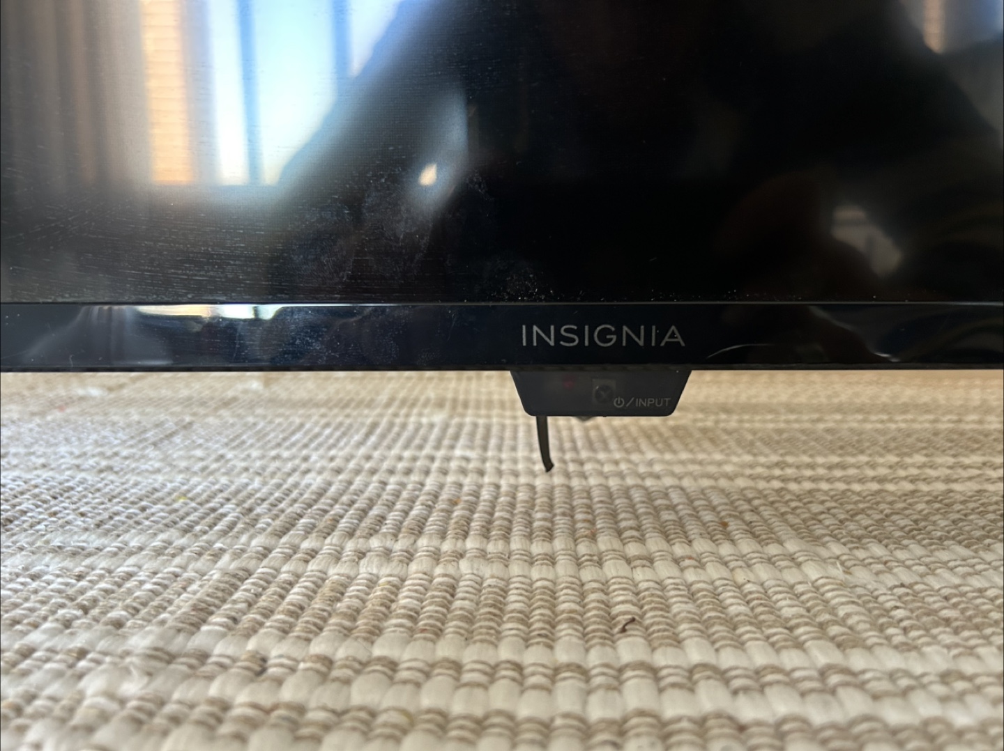 Insignia 40 inch Smart HD TV - photo 4