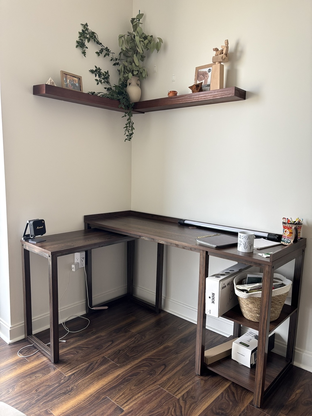 L Shape nesting desk
