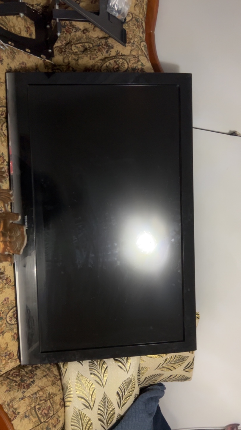 55 inch Toshiba LCD TV with Wall Mount