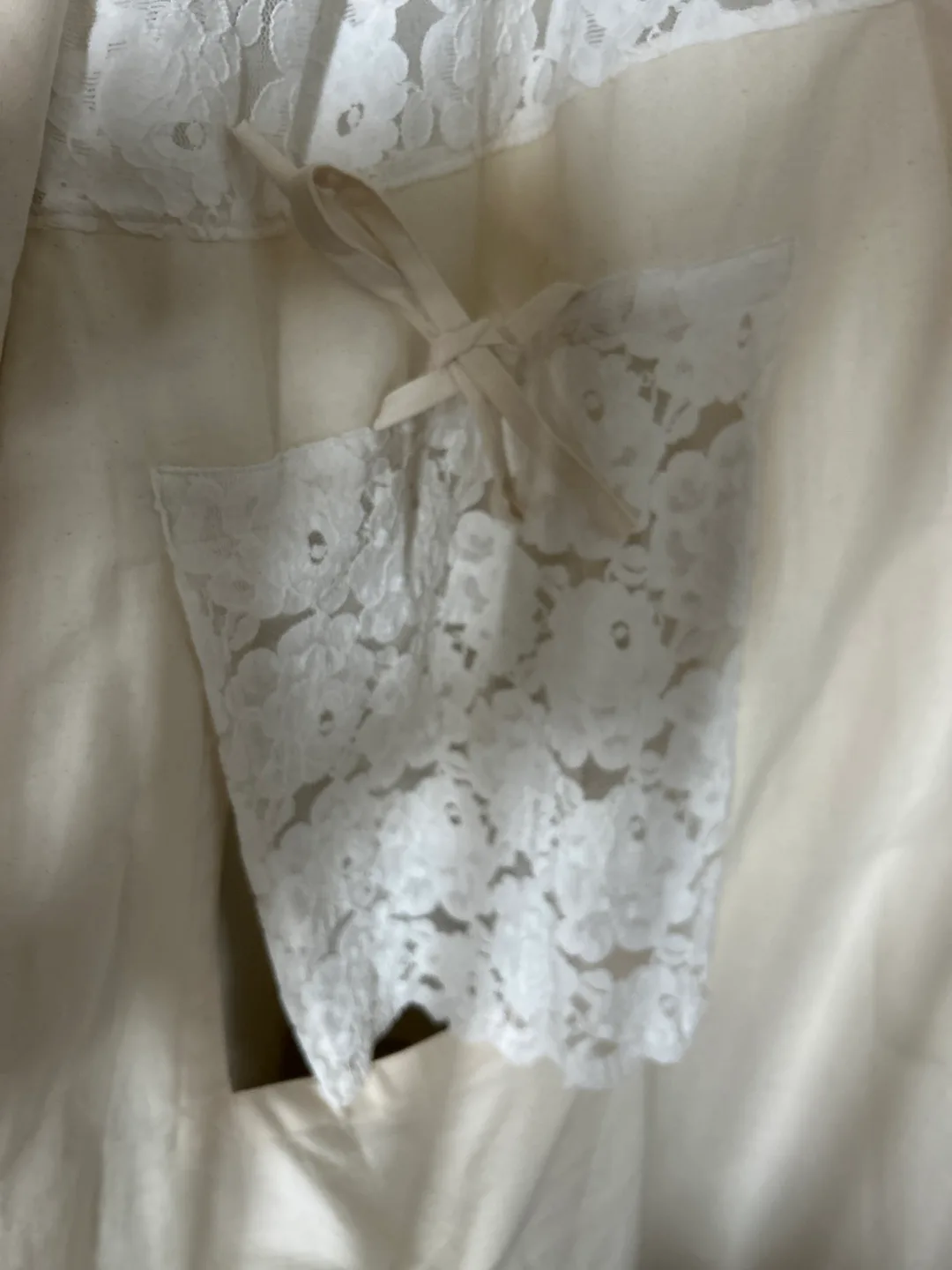 Kids' Teepee Play Tent with Lace Accents image indicator(2)