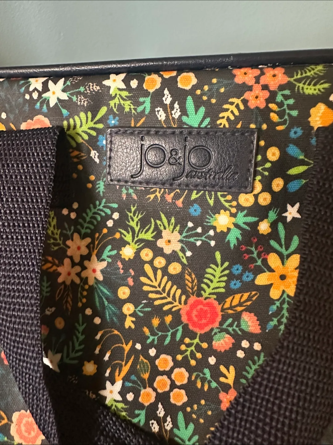 Pretty floral gently used lunch bag image indicator(4)