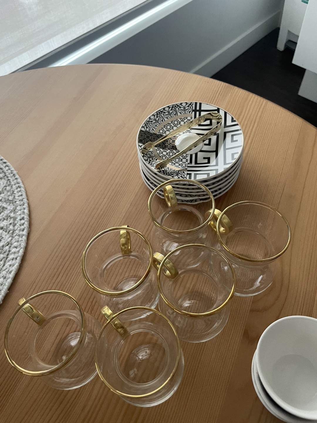 Elegant Glass and Ceramic Tea/Coffee Set - photo 2