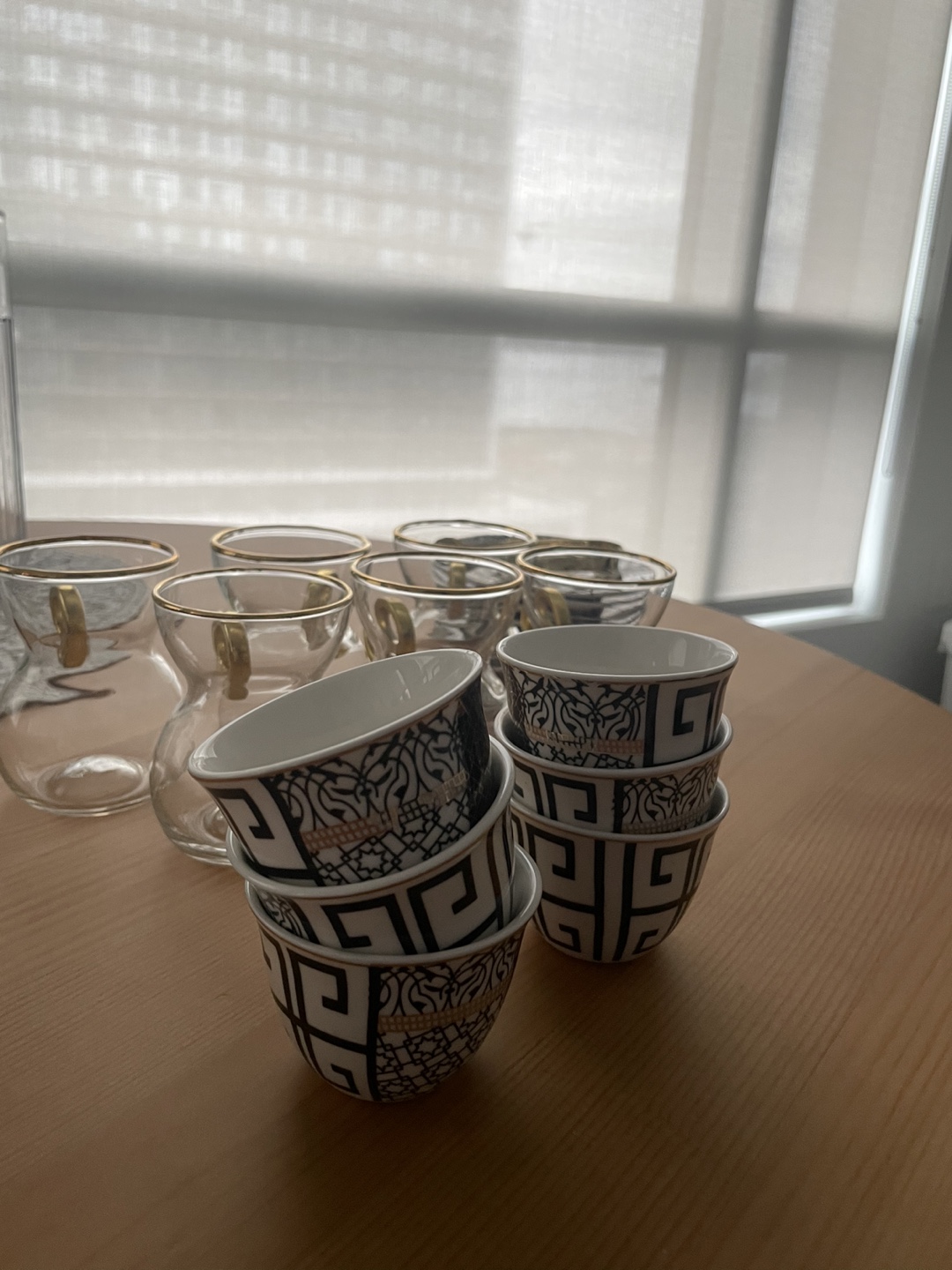Elegant Glass and Ceramic Tea/Coffee Set - photo 3