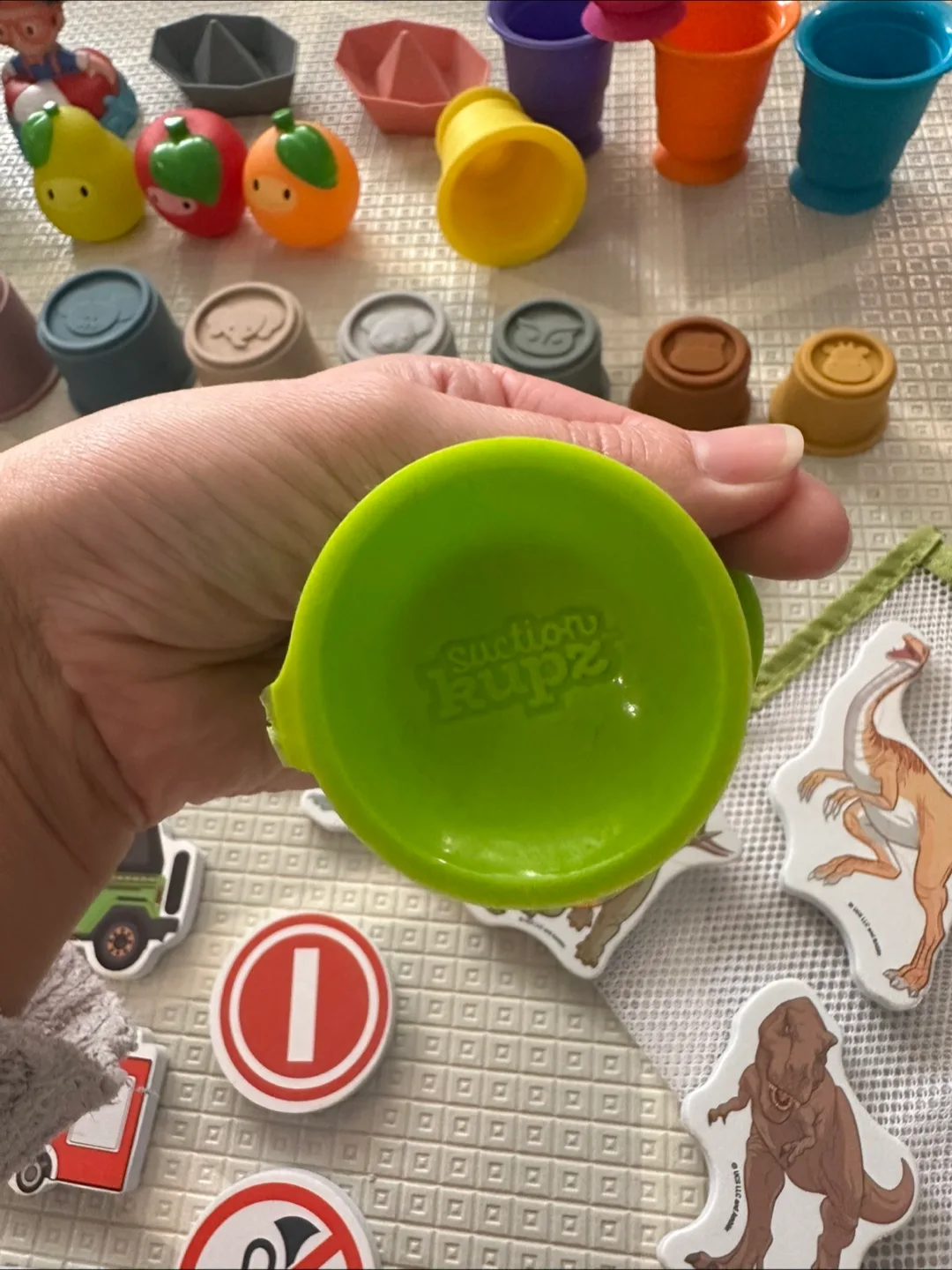 Big bundle of bath/water play toys image indicator(4)