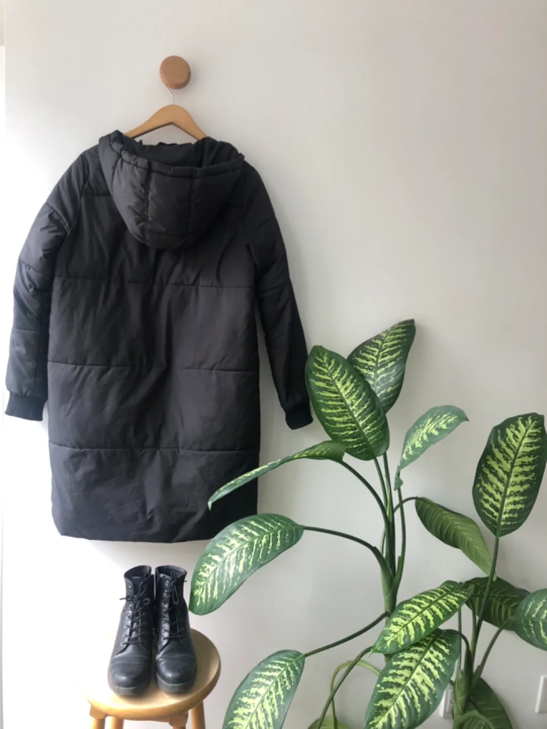 S- Long Black Quilted Puffer Parka Jacket image indicator(2)