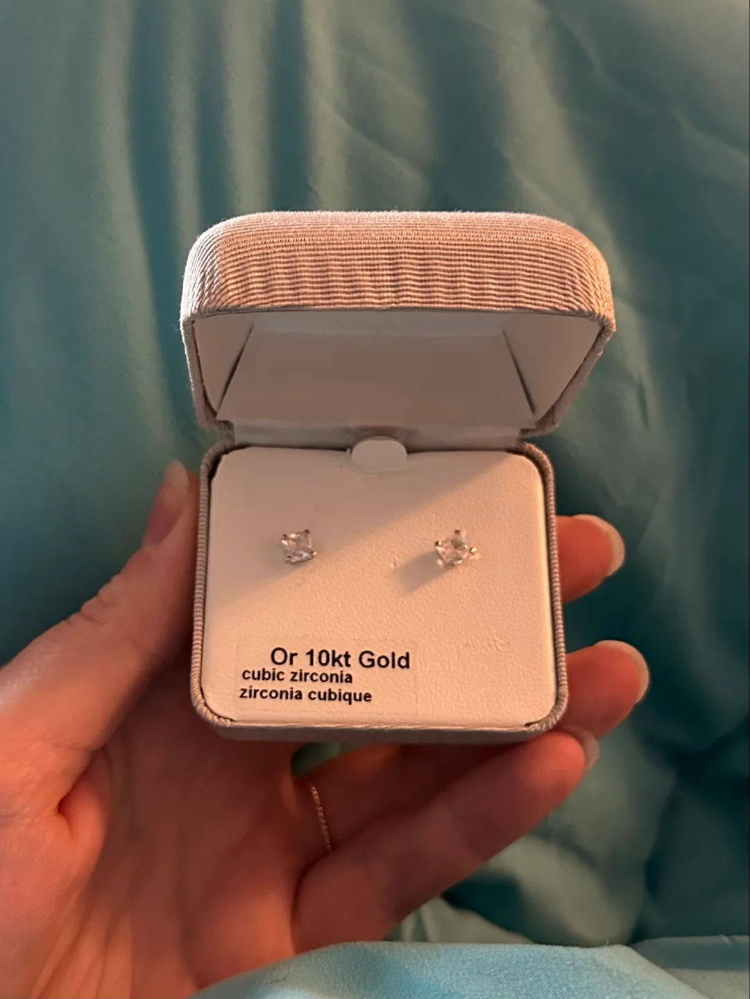 New 10k earrings image indicator(2)