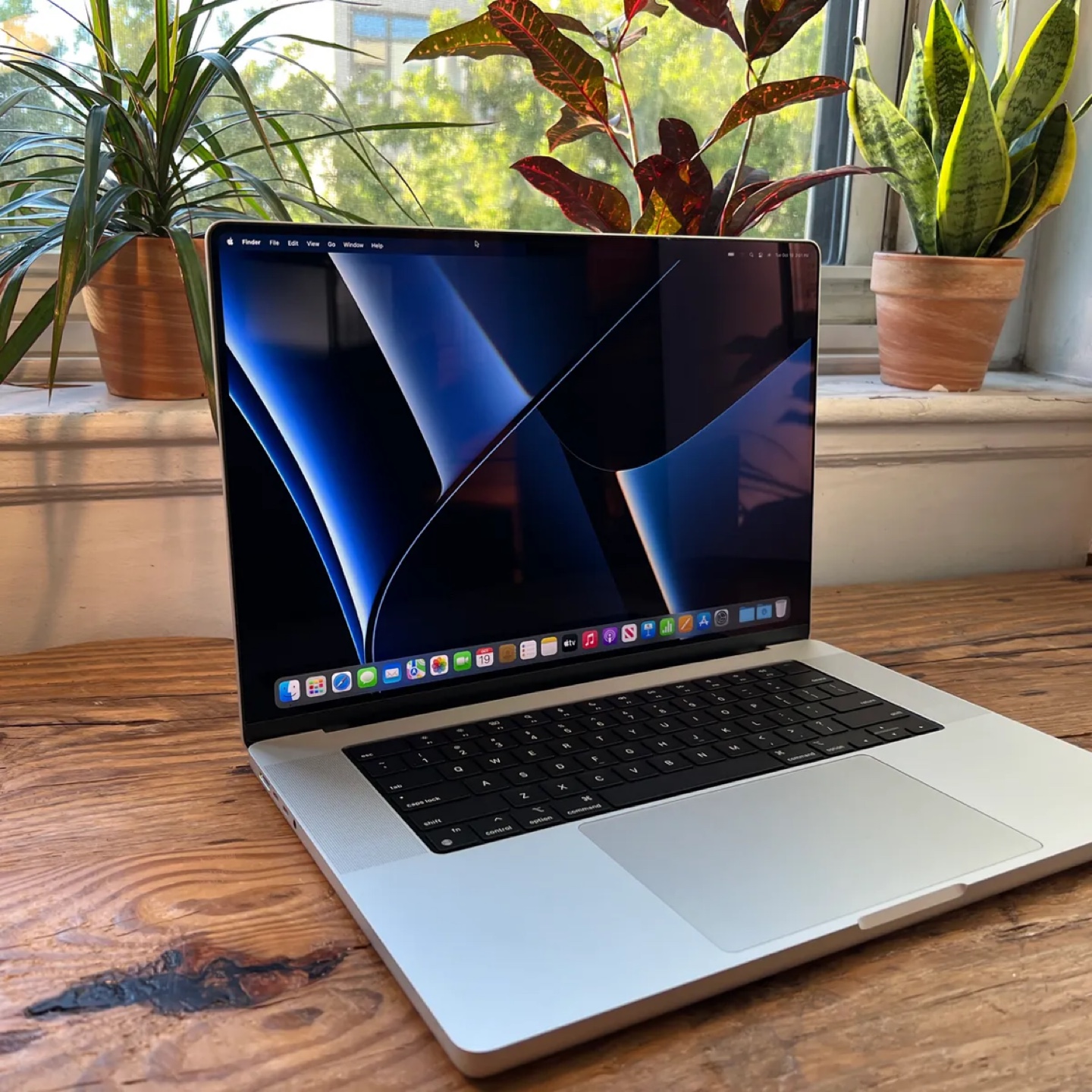 Apple MacBook Pro 16-inch, 2021, M1 Max Chip, 32GB RAM, 1 TB