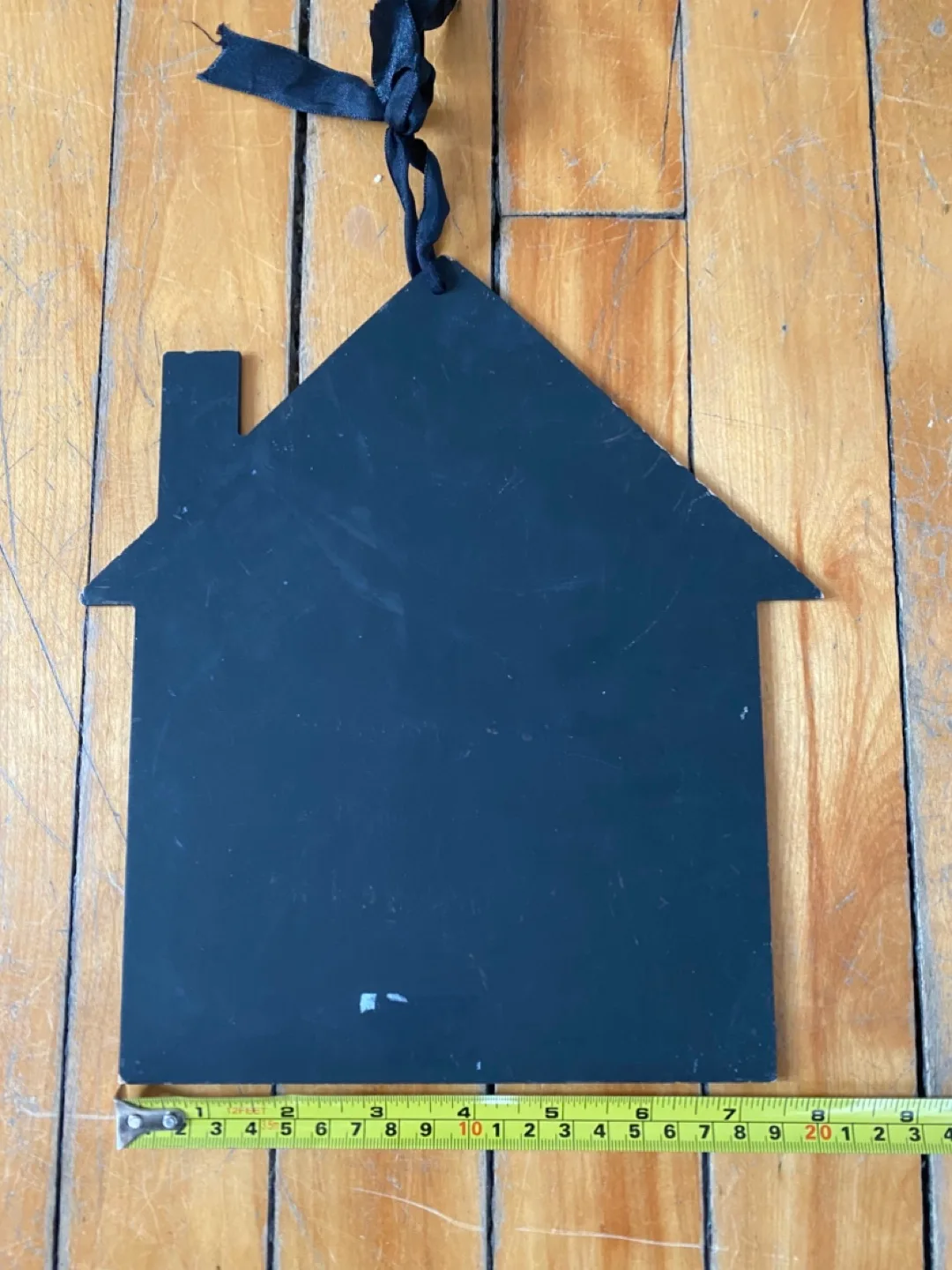 House-shaped chalkboard sign image indicator(3)