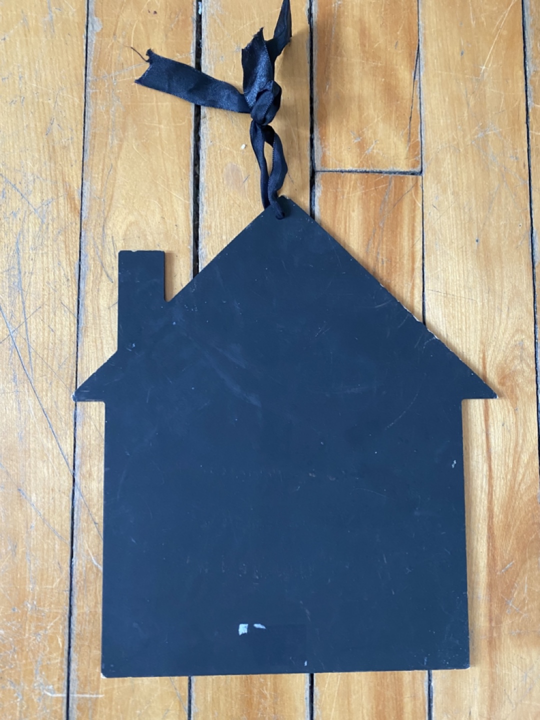 House-shaped chalkboard sign - photo 2