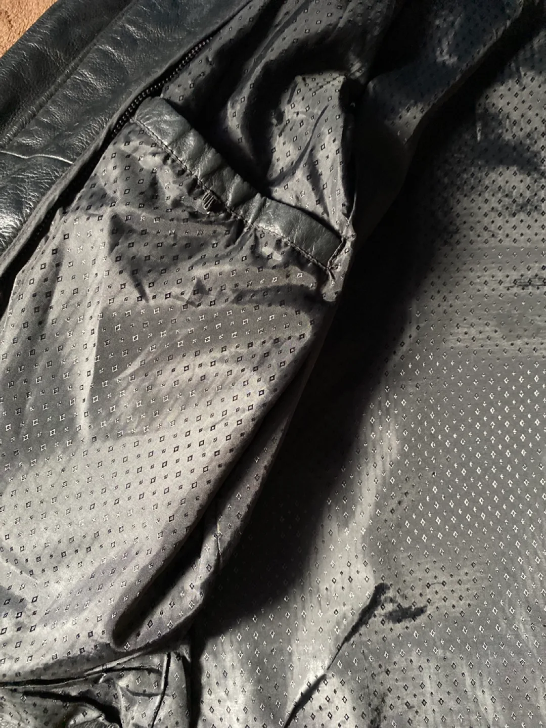 Men's Danier Leather Jacket - Size 44 image indicator(4)