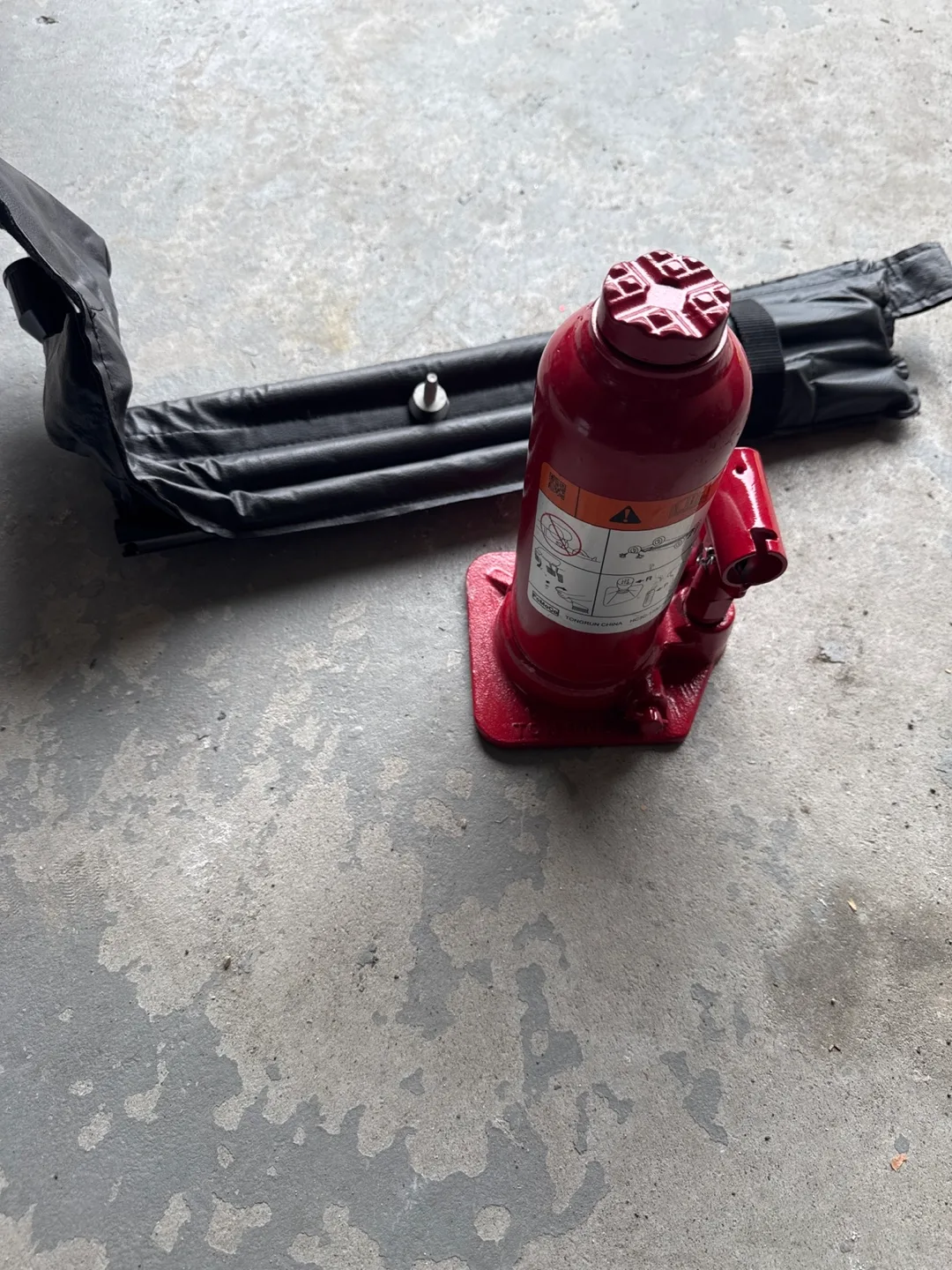 Vehicle scissor jack and storage bag thumbnail