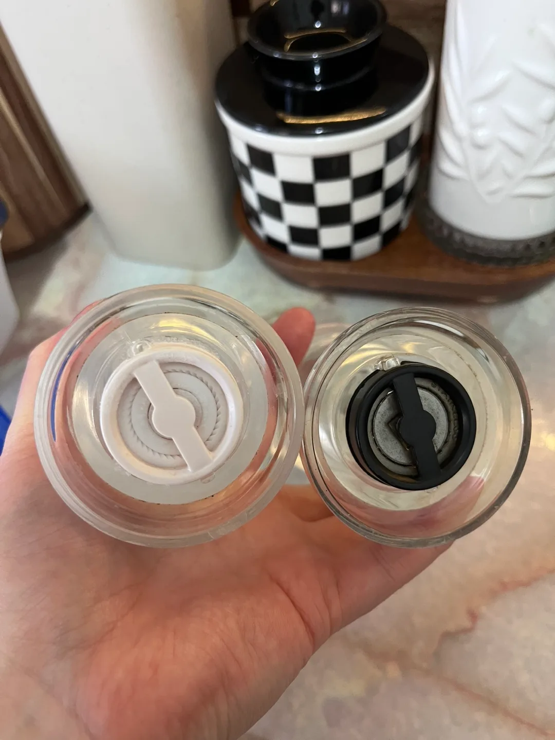 Clear Acrylic Salt and Pepper Grinders image indicator(4)