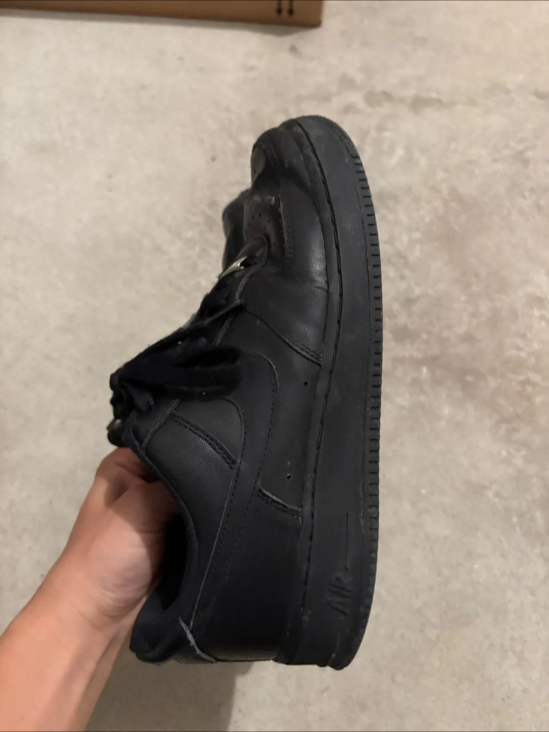 Nike Air Force 1 '07 All Black Sneakers image indicator(2)