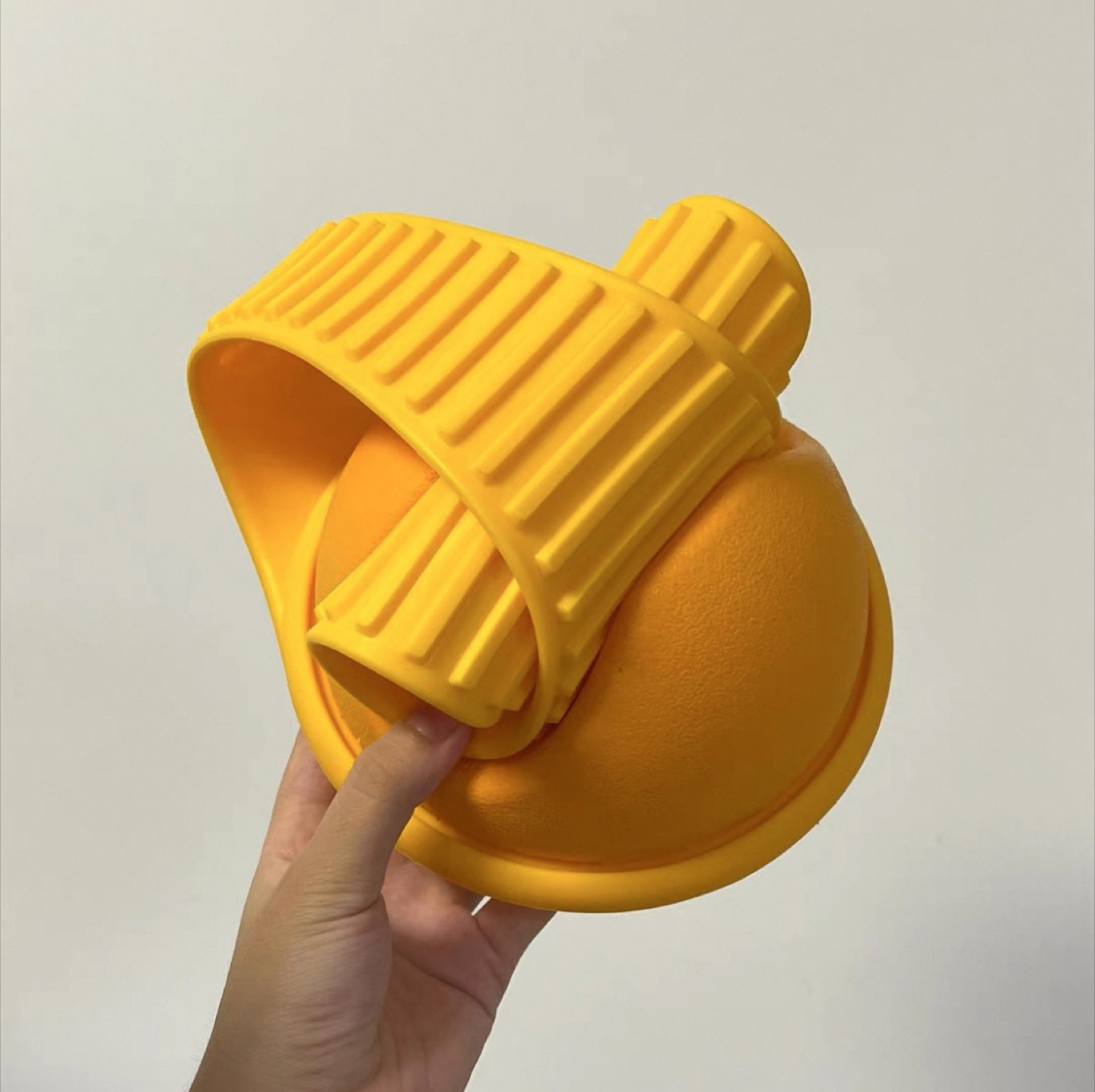 Baby Bottle Holder - Hands-Free Feeding - photo 2