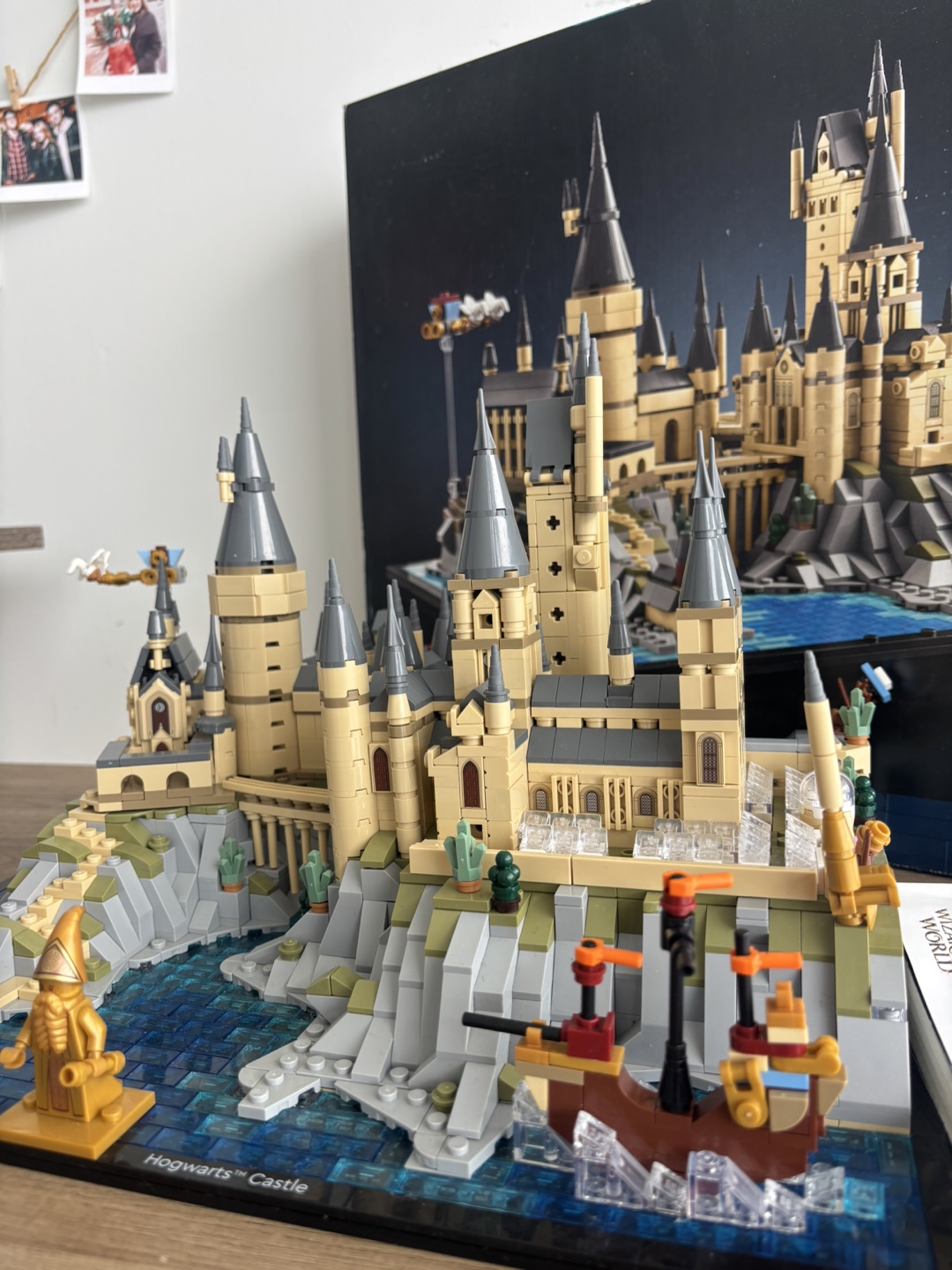 LEGO Harry Potter Hogwarts Castle - photo 3