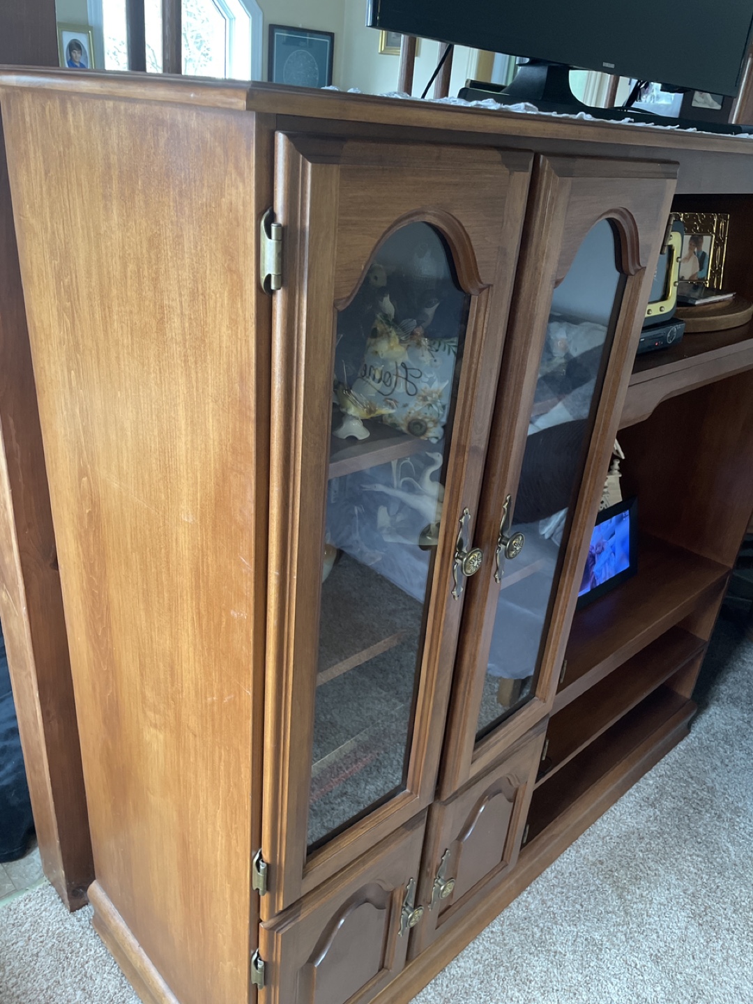 Solid Wood Entertainment Centre - photo 3