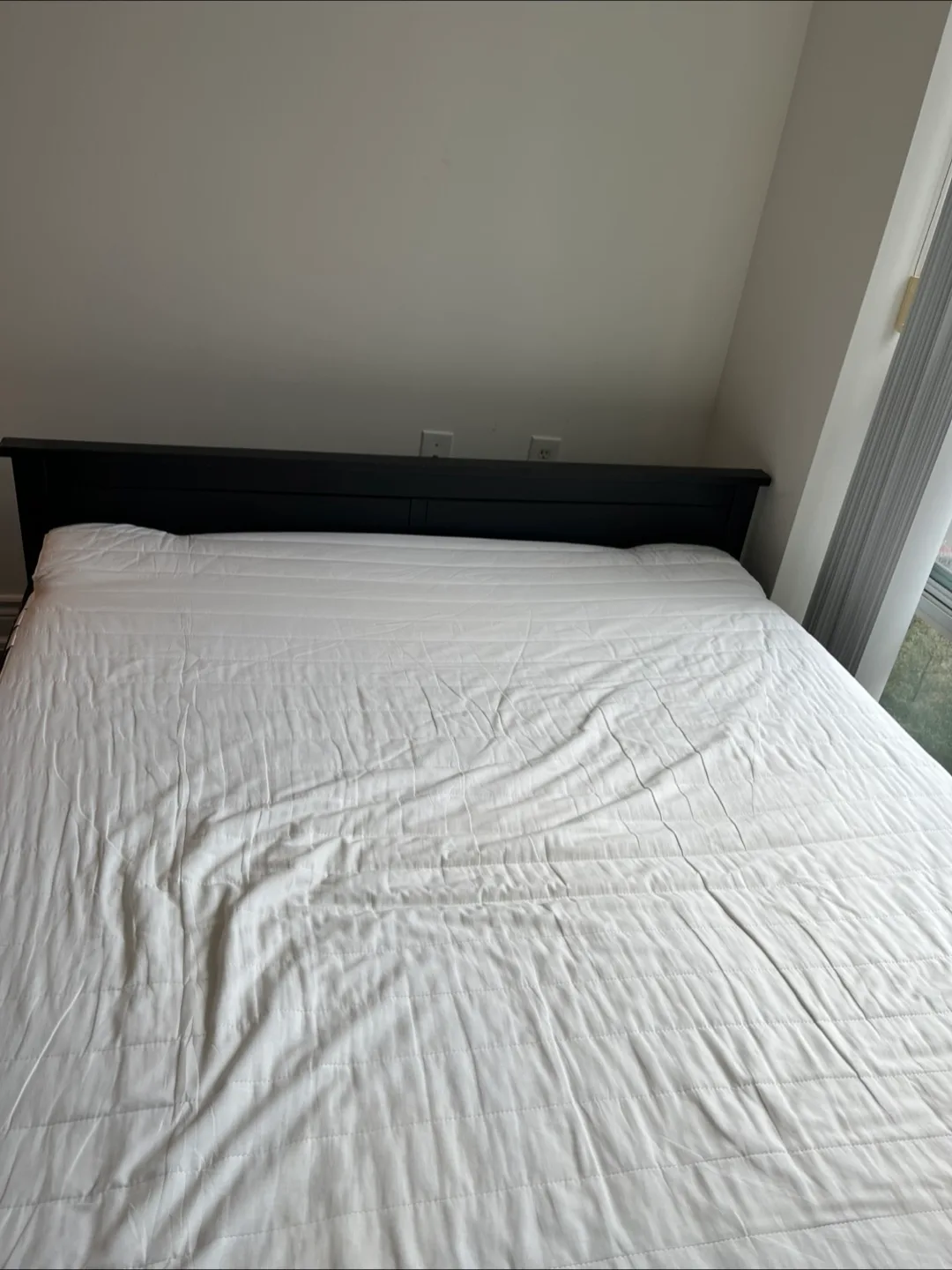 IKEA Mattress- Queen Size image indicator(2)