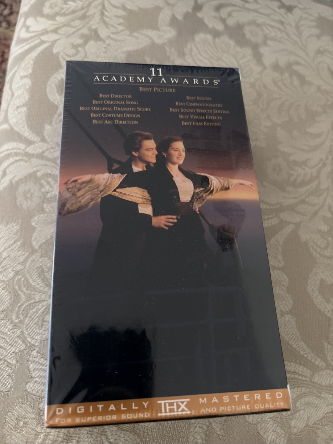 Titanic VHS Two-Cassette Set - 11 Academy Awards - photo 2