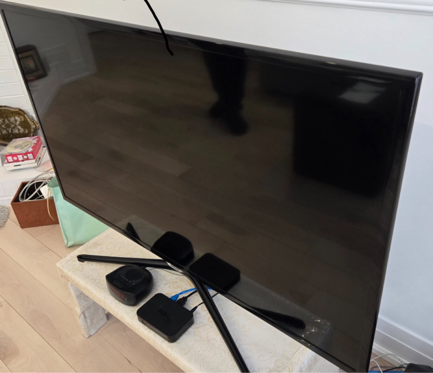 Samsung 50 inch Smart TV - photo 2