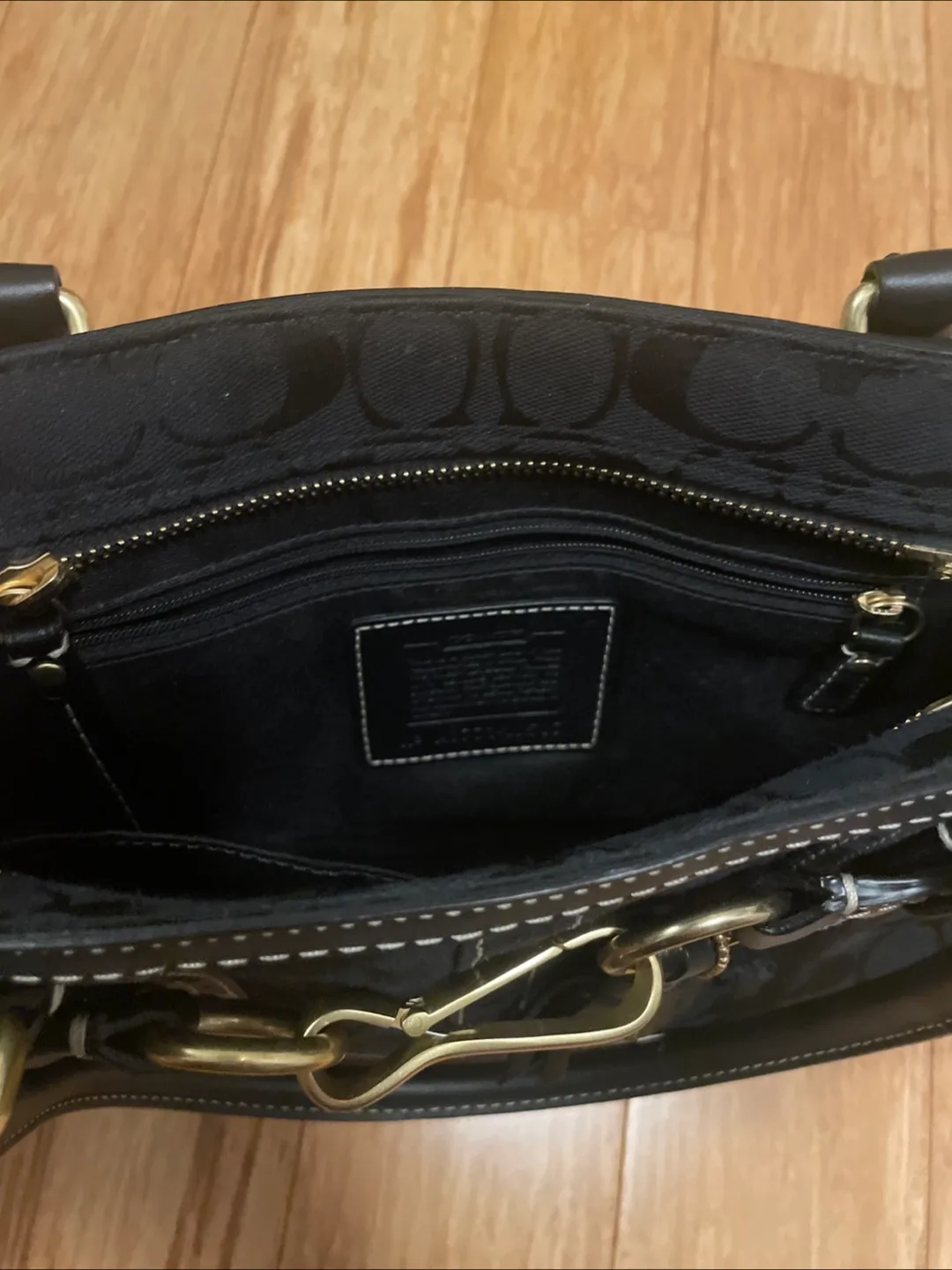 Coach Black Signature Handbag image indicator(2)